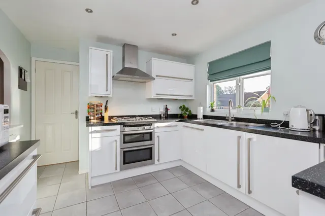 Hewes Close, Glen Parva, LE2, photo 3