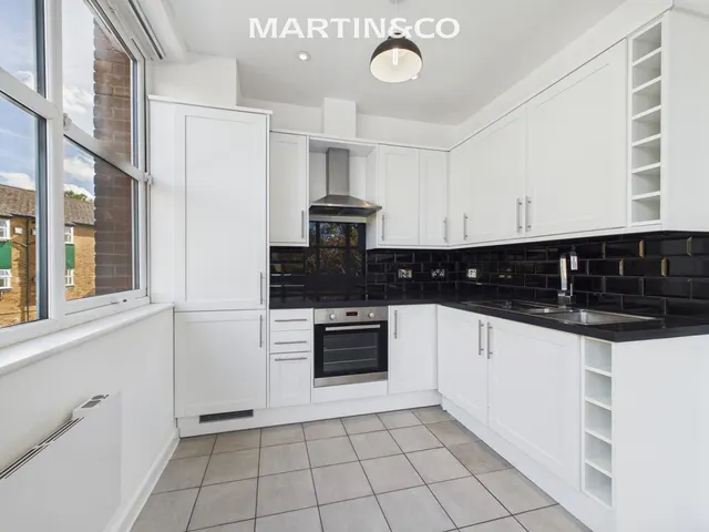 Trinity Court, Wokingham, RG41, photo 3