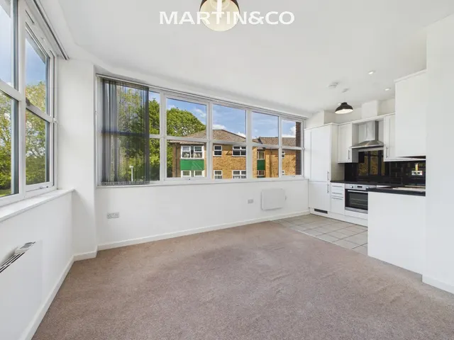 Trinity Court, Wokingham, RG41, photo 2