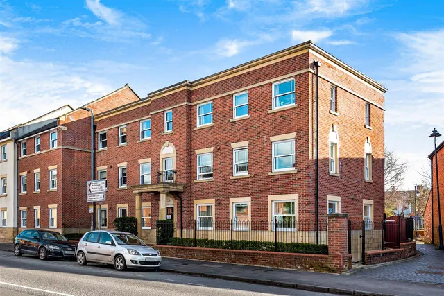 New Park Street, Devizes, SN10, photo 1