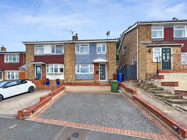 3 bedroom house, Fairleas, Sittingbourne, ME10