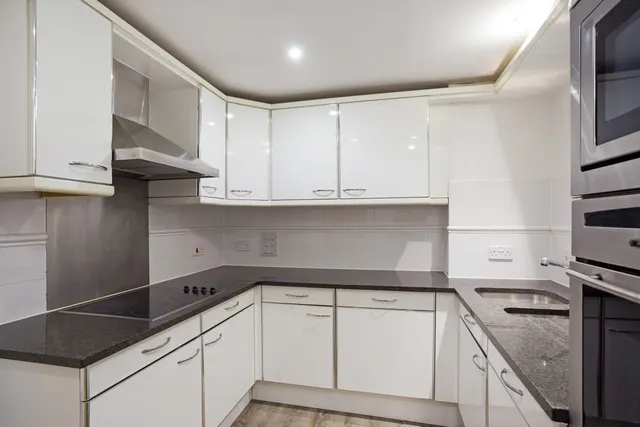 Stretton Mansions, Greenwich, SE8, photo 1