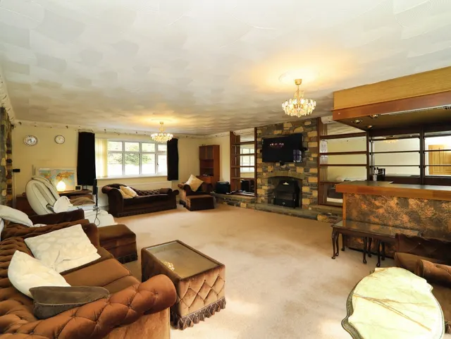 Highlands, Tonyrefail, CF39, photo 2