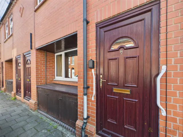 West Street, Hoole, Chester, Cheshire, CH2 3PH, photo 1