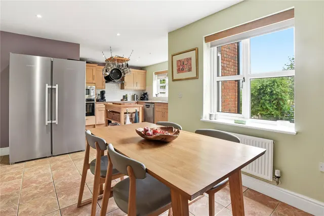 Photo 3 — Emmerson Avenue, Stratford-upon-Avon, Warwickshire, CV37