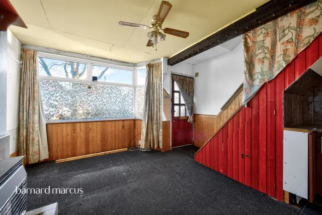 Hounslow Road, Hanworth, TW13, photo 2