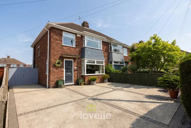 Summerfield Avenue, Waltham, DN37, photo 1