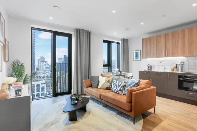 Charter Street, Canary Wharf, E22, photo 1