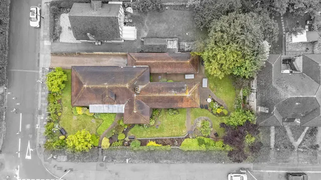 Heath Drive, Romford, RM2, photo 1
