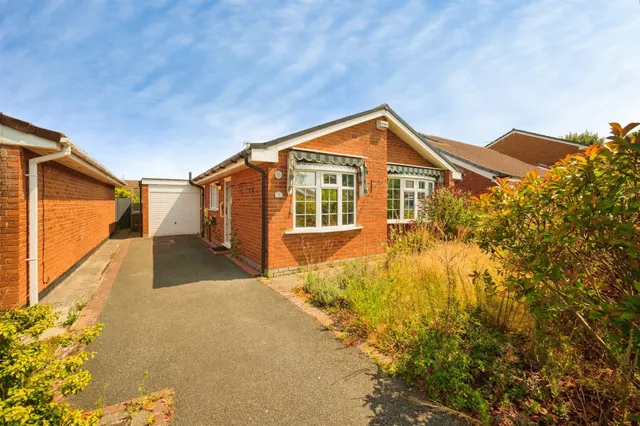 Hambledon Drive, Wirral, photo 1