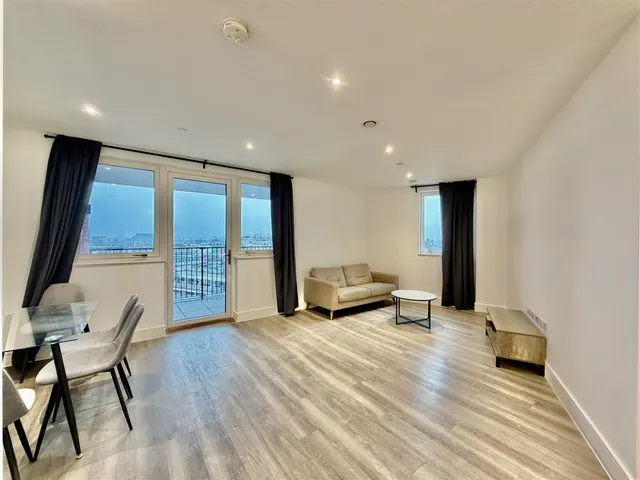Healum Avenue, Southall, UB2, photo 2