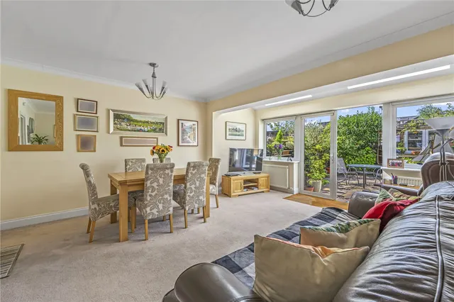 Beards Hill Close, Hampton, TW12, photo 3