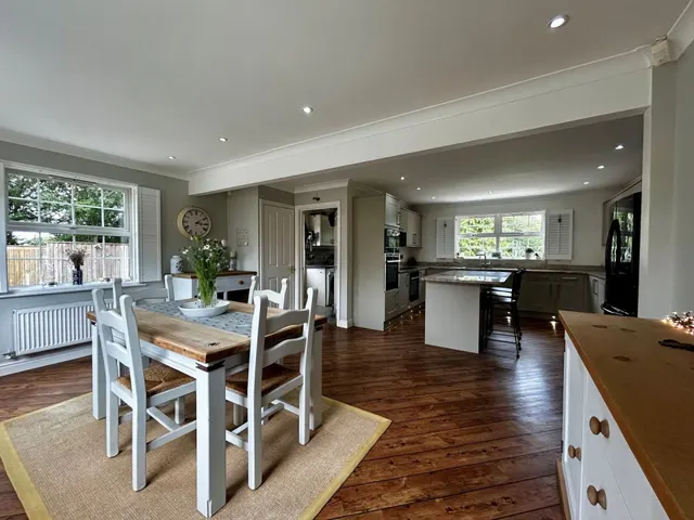 Photo 3 — Barn Owl Close, Corby Glen, NG33