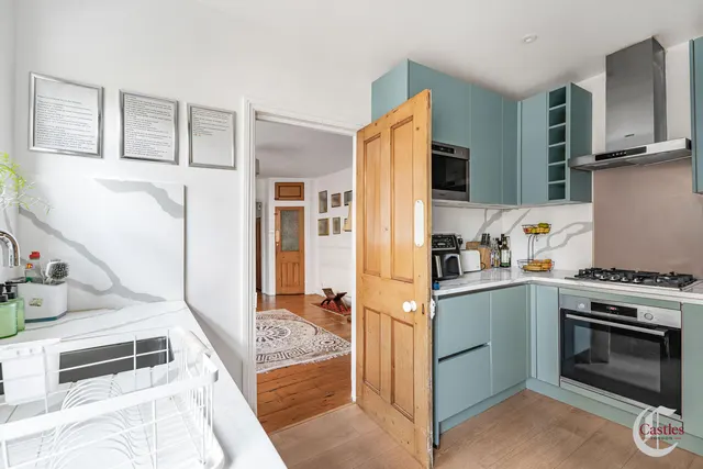 Barrington Road, N8, photo 2