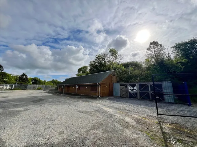 Narberth Road, Haverfordwest, SA61, photo 1