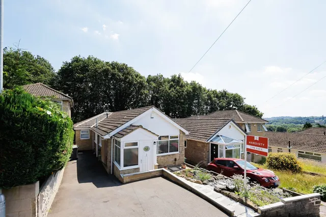 Woodhall Drive, Kirkstall, LS5, photo 1