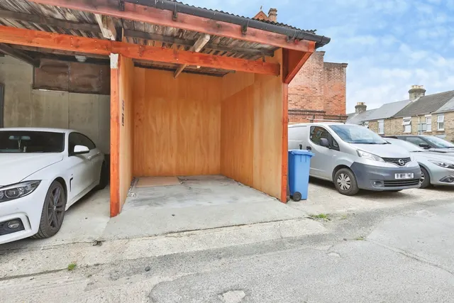 Ashley Road, Poole, BH14, photo 2