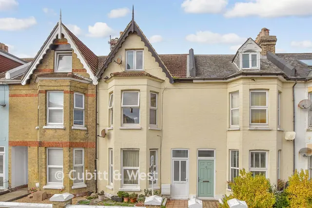 Bayford Road, Littlehampton, BN17, photo 1