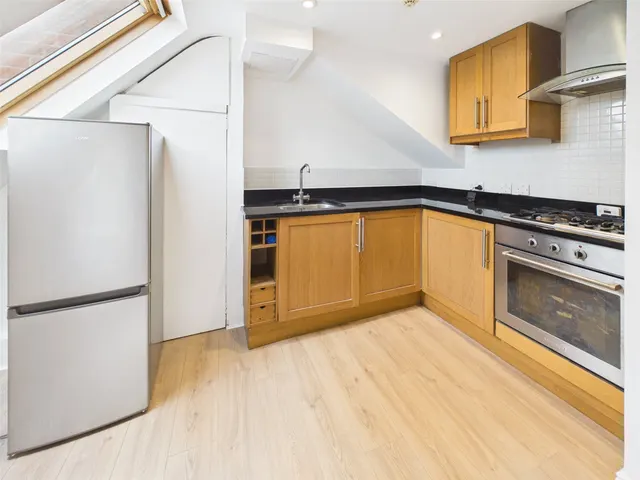 London Road, Twickenham, TW1, photo 3