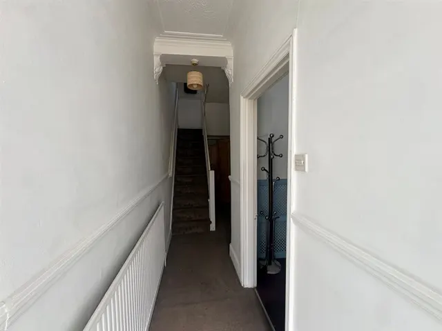 Photo 3 — Pevensey Road, BRIGHTON