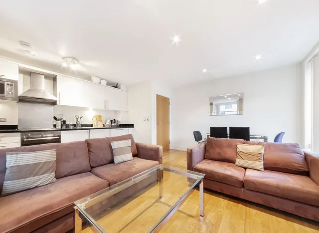 Prestons Road, East India, E14, photo 1
