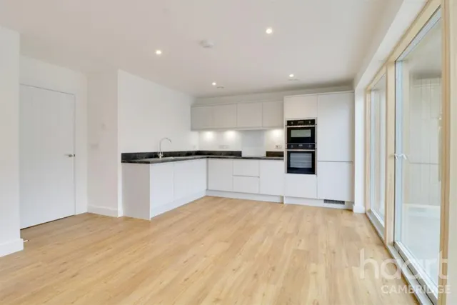 Queen Edith's Way, Cambridge, CB1, photo 1