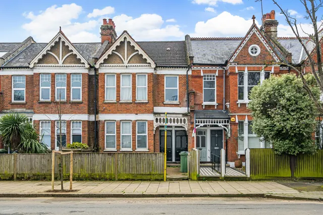 London, SW12, photo 1
