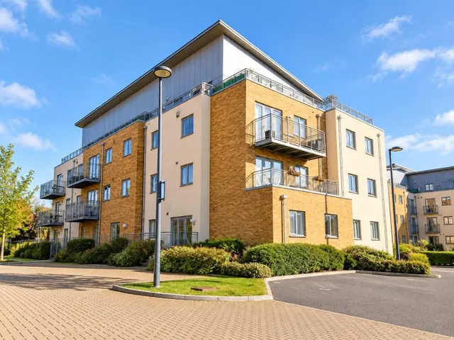 Golden Jubilee Way, Wickford, SS12, photo 1