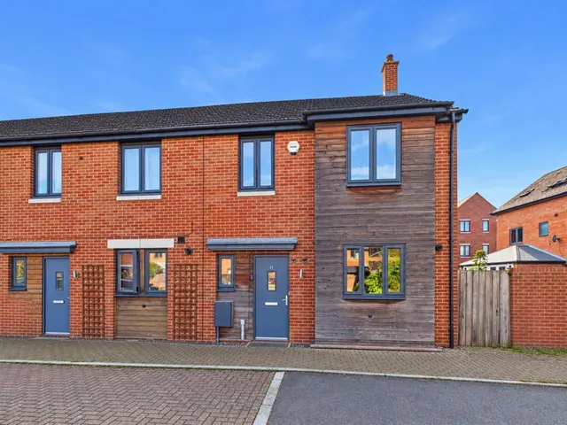 Gauntlet Road, Brockworth, photo 1