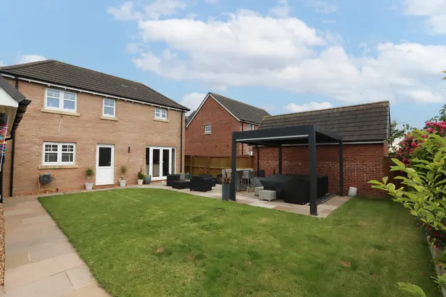 St. Peters Drive, Preston, PR4, photo 1