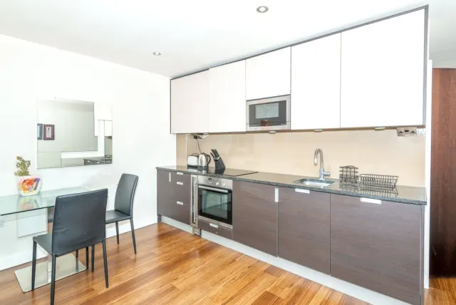 Aerodrome Road, Beaufort Park, NW9, photo 2