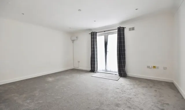 Photo 3 — Leret Way, Royal Swan Quarter Leret Way, KT22