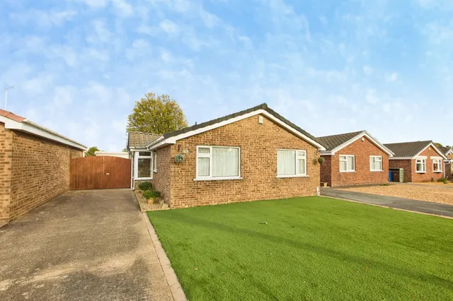 Sinfin Avenue, Shelton Lock, DE24, photo 1