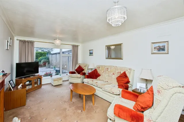 Sinfin Avenue, Shelton Lock, DE24, photo 2