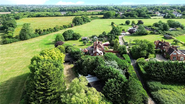 3 bedroom house — North Looe, Reigate Road, Epsom, Surrey, KT17