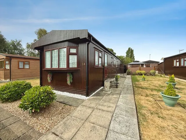 Cedar Close, The Elms, LN1, photo 1