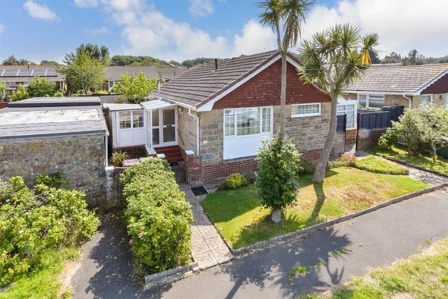 Central Way, Sandown, PO36, photo 2
