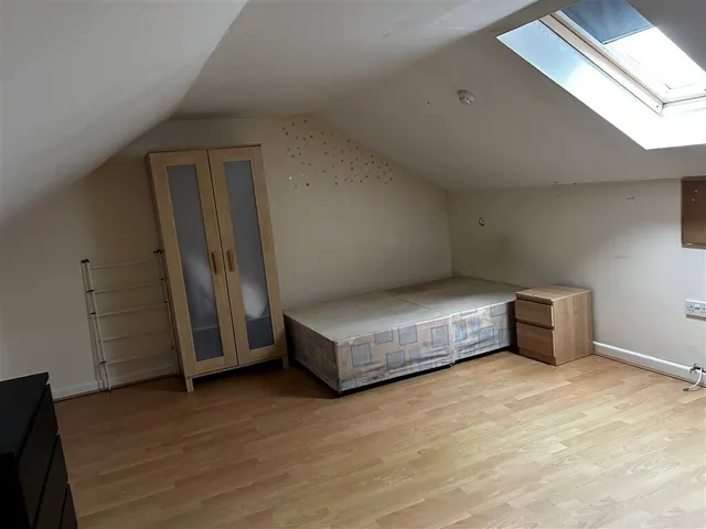 Wood Road, Pontypridd, CF37, photo 3
