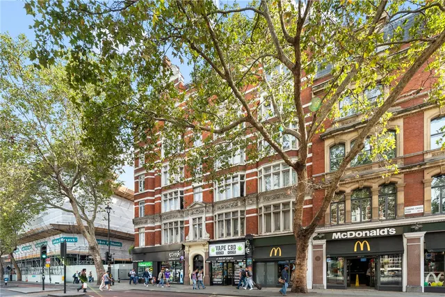 Charing Cross Road, London, WC2H, photo 1