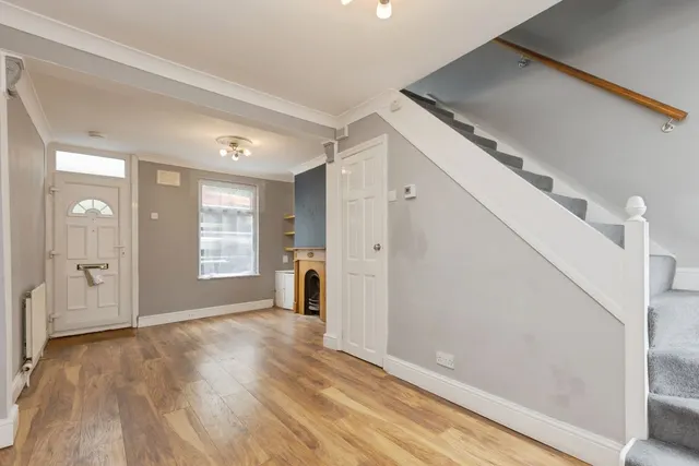 Dover Road East, DA11, photo 2