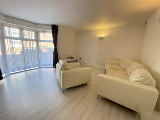 Station Road, Wilmslow, SK9, photo 2
