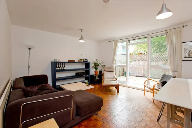 3 bedroom flat, Camden Street, Camden, NW1