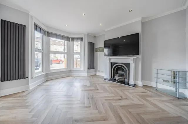 Fordel Road, London, SE6, photo 1