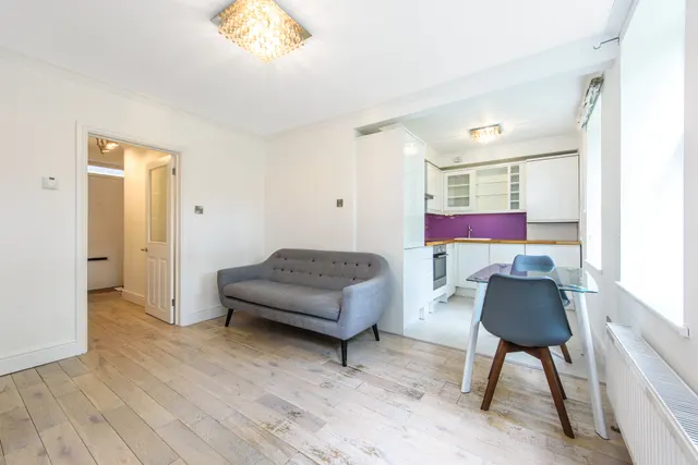5 Grimshaw Close, North Road, London, photo 1