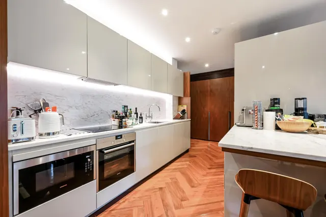 Embassy Gardens, Nine Elms, SW11, photo 2