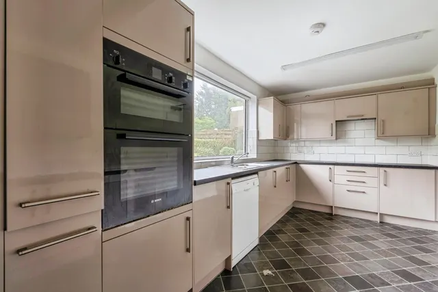 Meadow Close, Burnley, BB10, photo 2