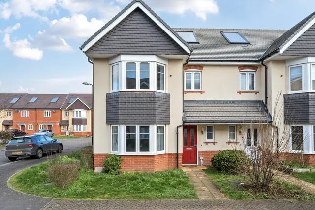Slough, Berkshire, photo 1