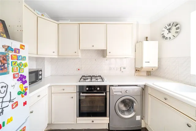 Photo 3 — The Avenue, Beckenham, BR3