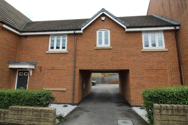 Henry Grove, Pudsey, LS28, photo 1