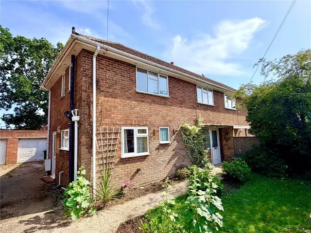 Pennington, Lymington, photo 1